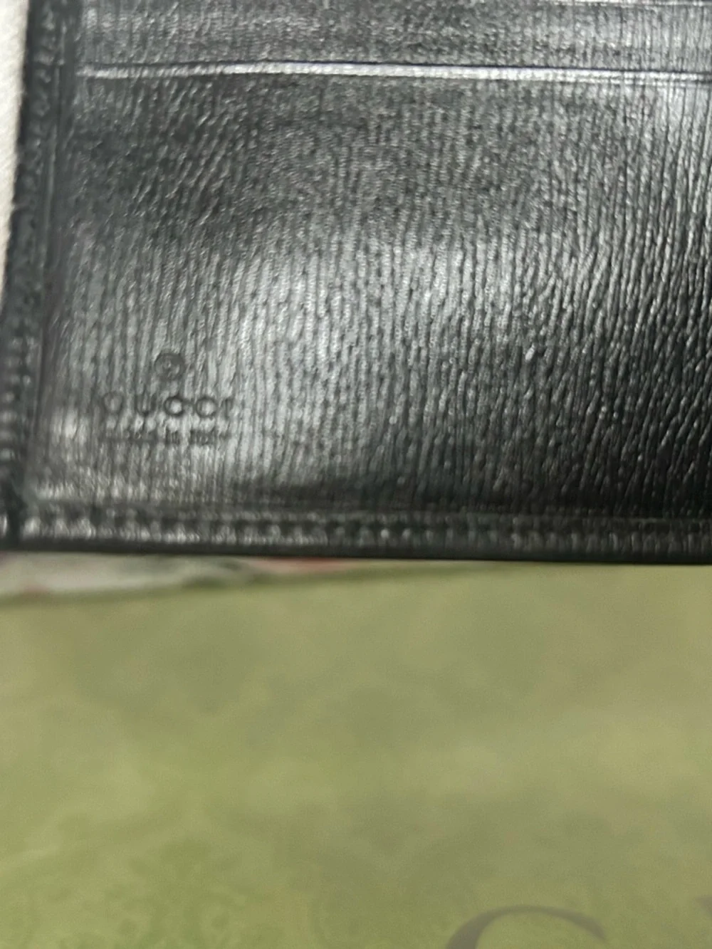 Gucci Black Leather Compact Wallet with Interlocking GG Clasp - Picture 8 of 13